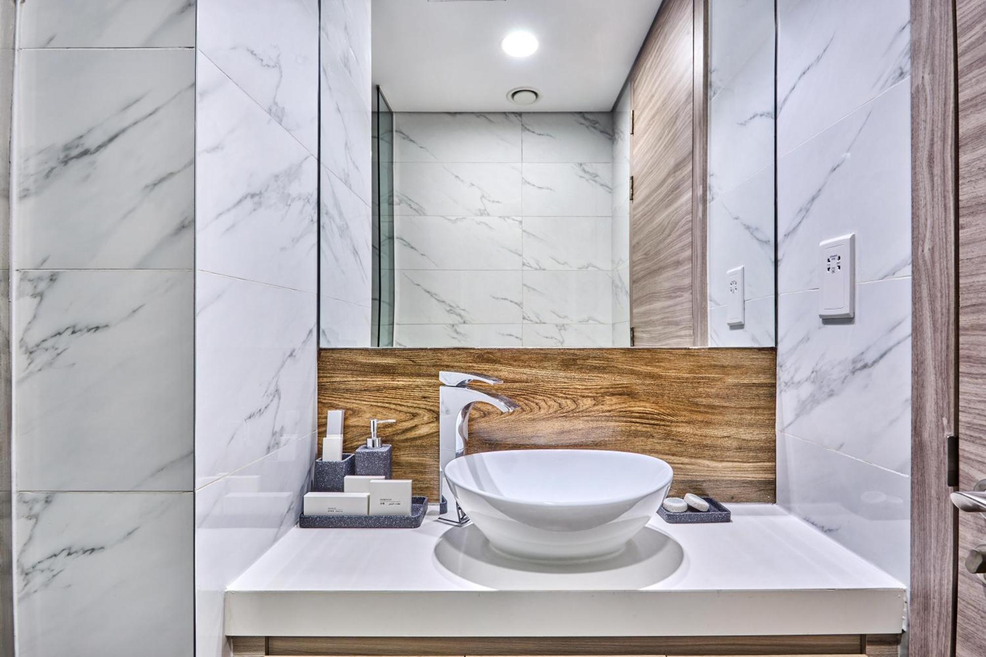 Luxury - Sol Bay Tower - Business Bay By Stayfinity Apartment *